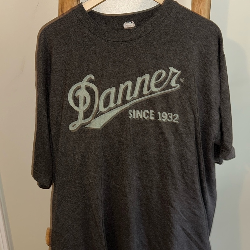 DANNER Boots T-shirt